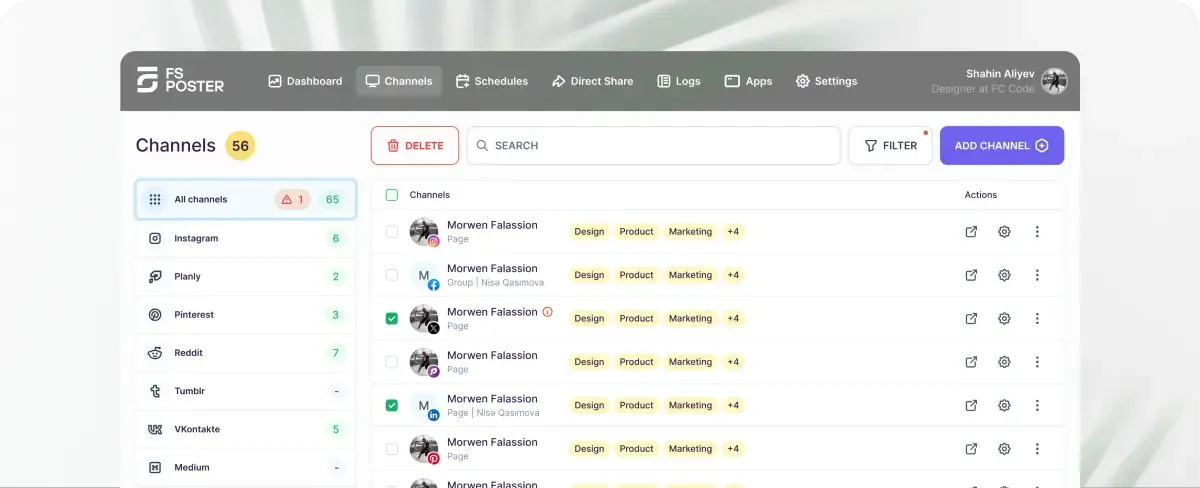 FS Poster WordPress auto-posting plugin dashboard showing scheduling calendar and connected social networks